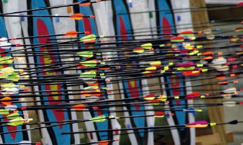 Amors Sport: Treffsicher beim Bogenschießen / Bild: Intersport Eybl Thumbnail