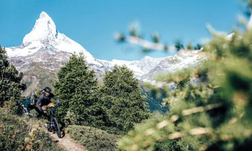 Touren-E-Bikes im Technikcheck / Bild: Flyer Bikes Thumbnail