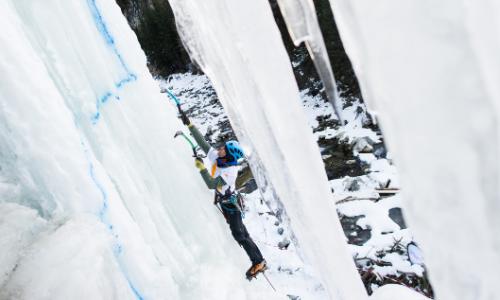 Action in der Vertikalen: Eisklettern im Osttiroler Matrei / Bild: Expa Pictures / Michael Gruber Thumbnail