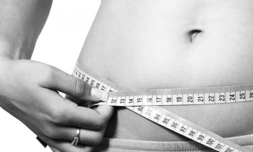 Im neuen Jahr ist der Gewichtsverlust wieder einer der Top Vorsätze. Bild: pixabay.com © PublicDomainPictures (CC0 1.0)