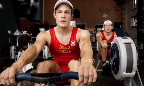 Fit to Perform: Mit Ruder-Ass Bernhard Sieber / Bild: Red Bull Thumbnail