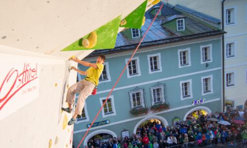 Kletter-Premiere: Start zum Free Solo Masters Mahü in Wien / Bild: Expa Pictures Thumbnail