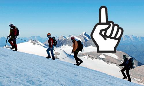 Die richtige Ausrüstung für Hochtouren / Bild: Herbert Raffalt // iStock / slalomp Thumbnail