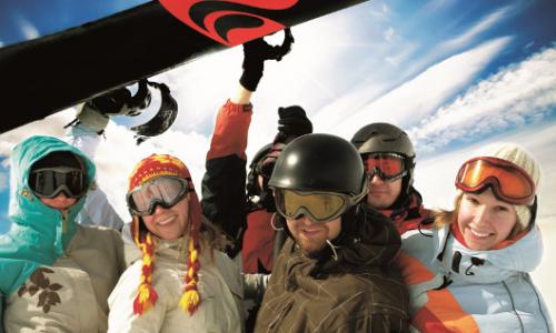 INTERSPORT bringt Österreichs Jugend in Bewegung: Gewinne mit sportlichem Klassenfoto einen Skikurs / Bild: INTERSPORT Thumbnail