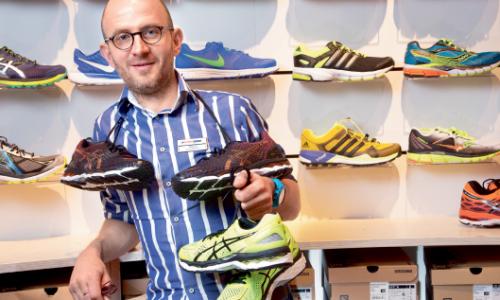 Laufschuh-Beratung: Fachhändler aus Leidenschaft / Bild: Thomas Polzer Thumbnail