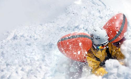 Mehr als nur heiße Luft: So retten Lawinenairbags Leben / Bild: ABS / Hansi Heckmair / Roman Rohrmoser Thumbnail