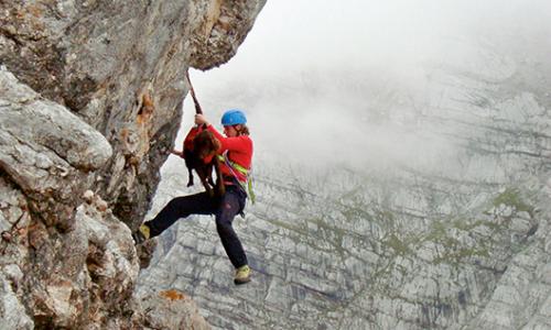 Immer der Nase nach: Wie Hunde zu Lawinenhunden werden / Bild: Lawinenhundestaffel Salzburg Thumbnail