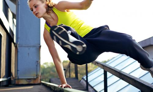 4 Tipps für Parkour-Anfänger / Bild: iStock / jacoblund Thumbnail