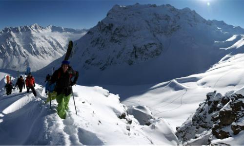 Von Freeridern für Freerider: Verbessere deine Skills bei den risk'n'fun-Ausbildungstagen / Bild: Heli Düringer Thumbnail