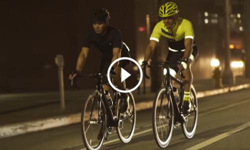 Nach diesem Video wirst nie wieder ohne Reflektoren fahren / Bild: Trek Bicycle / YouTube Thumbnail