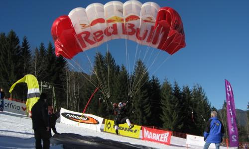 Bild: Flying Bulls Thumbnail