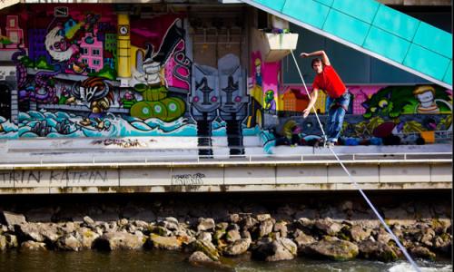 Slacklinend ueber / Thumbnail