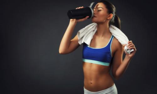 Die ÖGSE klärt auf: Trends und Mythen der Sporternährung / Bild: iStock / djiledesign Thumbnail