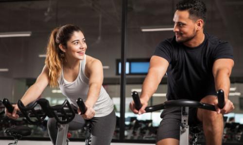 Wieso Sport uns zu besseren Liebhabern macht / Bild: iStock / Antonio_Diaz Thumbnail