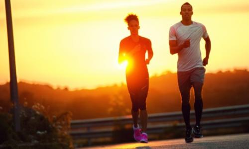 Trainiere nach deiner inneren Uhr! / Bild: Asics Thumbnail