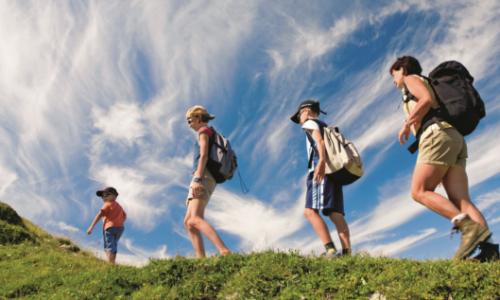 Versicherung im Sport: Auf die Kinder nicht vergessen! / Bild: Wandern in Brandental Thumbnail
