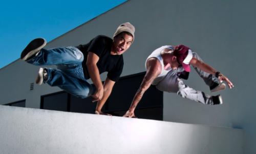 Trendsport Parkour: Salto in der City / Bild: iStock / innovatedcaptures Thumbnail