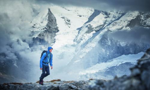 Weiter Wandern: Zu Fuß über die Alpen / Bild: Mammut Thumbnail