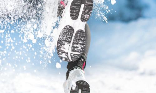 Winterlaufschuhe: Die Schnee-Spezialisten / Bild: Shutterstock Thumbnail