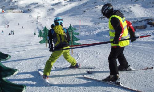 Barrierefrei zum Wintersport: Der Sportclub Aktivity verhilft mental Behinderten zum Skierlebnis. / Bild: Sportclub Aktivity Thumbnail
