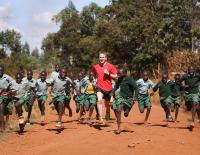 Kenianer beim Laufen mit Jan Fitschen