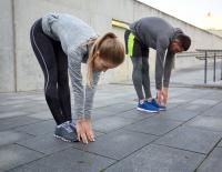 Dehnen nach und vor dem Sport