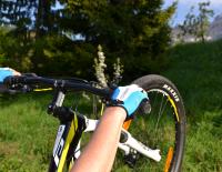 CHIBA BioXCell-System gegen taube Hände am Rad