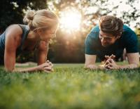 Partnerschaft und Sport: Training mit viel Liebe © iStock / Jacob Ammentorp Lund Partnerschaft und Sport: Training mit viel Liebe