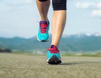 Die 4 besten Übungen für straffe Sportlerbeine © iStock / yuran-78 Die 4 besten Übungen für straffe Sportlerbeine