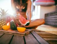 Die richtige Ernährung im Sommer: Kühler Kopf an heißen Tagen