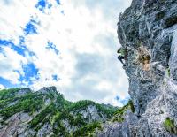 Übersteil am Stahlseil