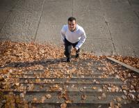 Fit im Vorübergehen: Wie Bewegung im Alltag das Training ergänzt © iStock / bokan76 Fit im Vorübergehen: Wie Bewegung im Alltag das Training ergänzt