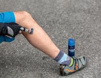 Ode an die Beinbehaarung: rasiermesserscharfer Blick auf Haut und Härchen