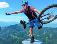 One wheel, one life: Erwin Pieler radelt mit dem Einrad auf den Glockner und über Trails