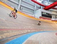 © SPORTaktiv / Thomas Polzer / „Wenn ich nicht stürze, stürzt du auch nicht.“ Hat funktioniert. Bahnradfahren mit Andreas Graf