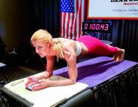 Hard Core: Ein Gespräch übers Durchhalten mit der Plank-Weltrekordlerin