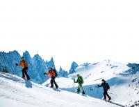 Der Tourenpass beginnt im Shop: Was sich am Skitouren-Materialsektor tut