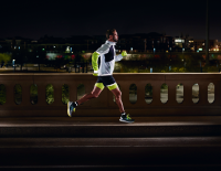 Licht an: Darauf sollte man beim Kauf einer Läufer-Stirnlampe achten