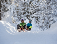 Zauberwelt aus Schnee und Eis: Im bayrischen Inzell aktiv oder entspannt den Winter spüren