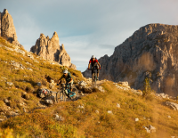 © Fotograf / Desire Lines / David Karg Hotspot Gröden: MTB-Action inmitten der schönsten Bauwerke der Natur