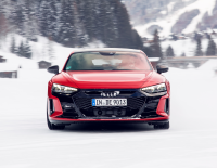 Audi Experience: Sichere dir einen (RS) e-tron GTs oder Q4 (SB) e-tron für eine Wochenendausfahrt nach Obergurgl!