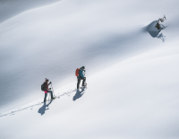 © Fotograf / Koch Alpin / Mia Maria Knoll Geh auf Schnee: die richtigen Schneeschuhe für dich