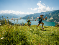© Tourismusregion / Zell am See-Kaprun Tourismus / Jakob Edholm / Der Zeller See als Kulisse fürs Trailrunning. Aber auch an der Promenade kann man perfekt laufen. Top 20 Laufstrecken am See 2022
