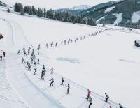Dolomitenlauf Skating: Franzosen und zwei Österreicher:innen brillieren bei den Rennen