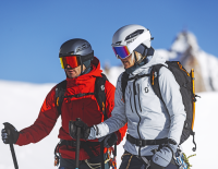 Kopfsache: Die Symbiose von Skihelmen und Skibrillen