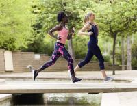 Wie wählt man die besten Laufschuhe für Damen aus? Schauen Sie sich Tipps an!