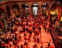 10-jähriges Firmenjubiläum: woom feierte großes Geburtstagsfest im MAK