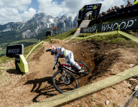Österreichischer Doppelsieg beim Heimweltcup: Höll und Kolb gewinnen UCI Mountainbike Downhill Weltcup in Leogang