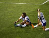 Wie Fußballspieler mit Yoga und Bewegung länger spielen