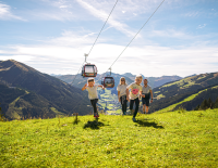 Erlebnis-Zubringer: Wie Sommerbergbahnen die Berge zu Erlebnisräumen machen